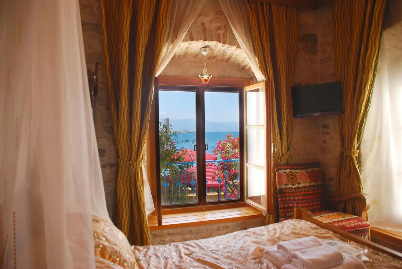 Foca Antik Otel Hotel