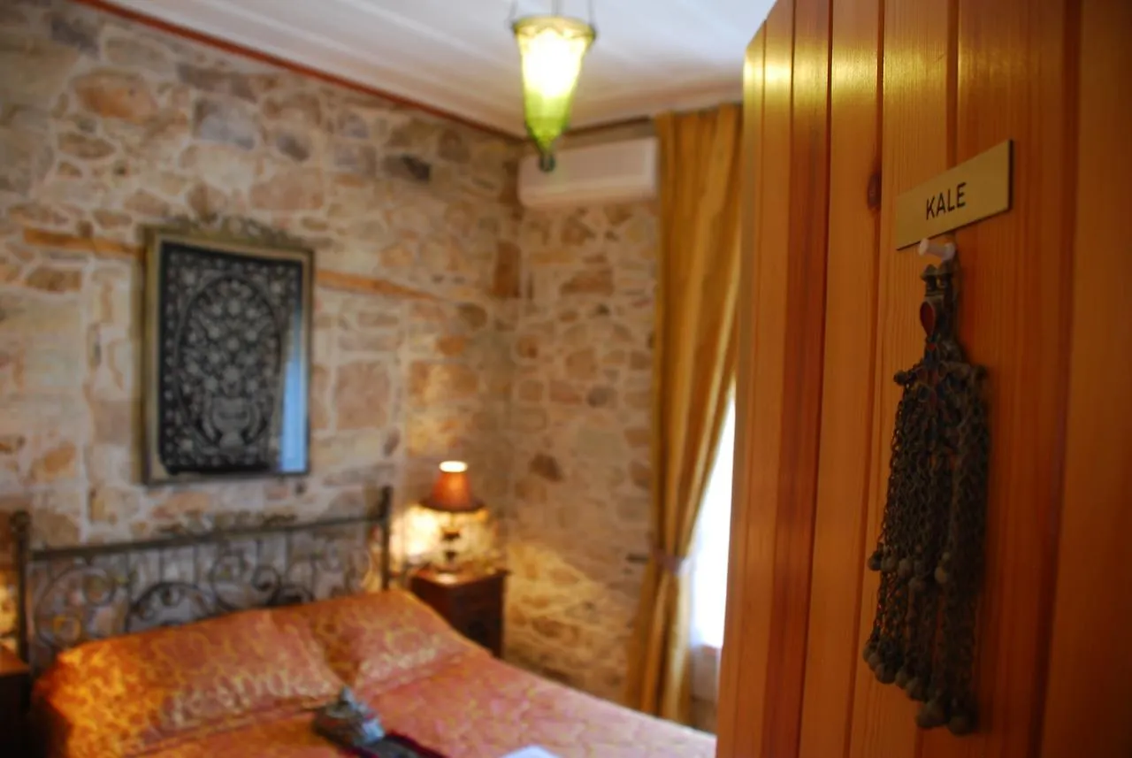 Foca Antik Otel 2*,